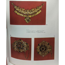 Broderies et ornements du costume grec
