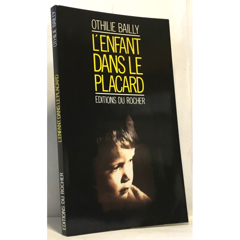 L'enfant Dans Le Placard