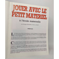 Jouer avec le petit materiel à l'école maternelle