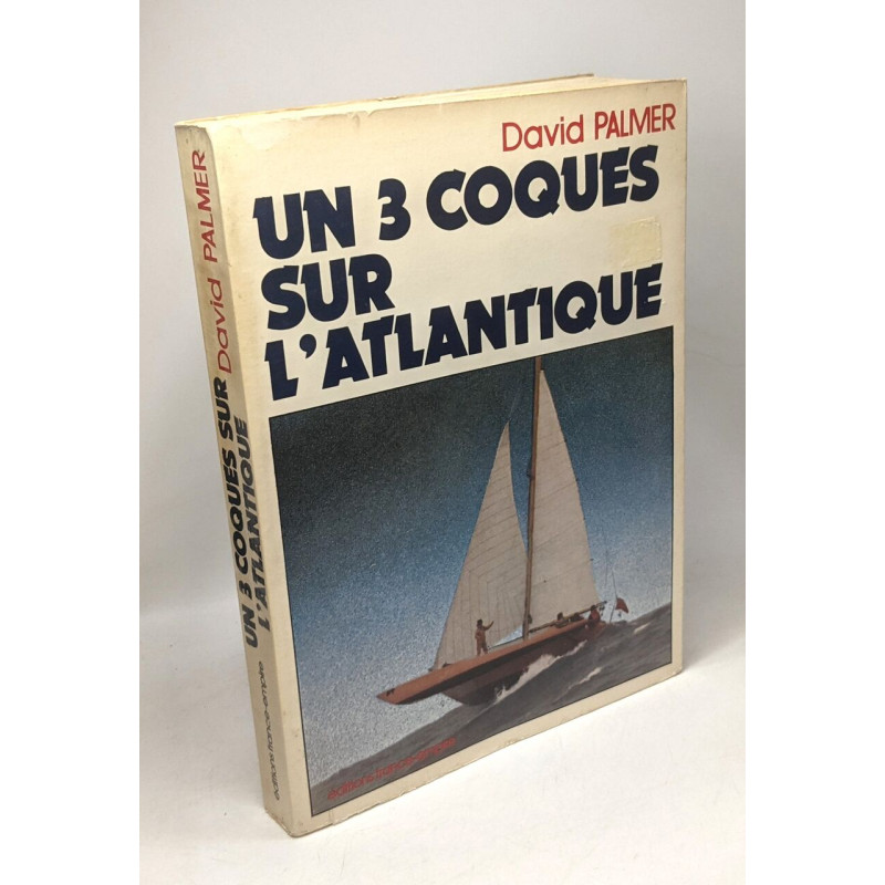 Un 3 coques sur l'atlantique