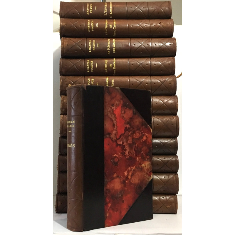 12 romans (voir liste complète des titres en description): L'orme...