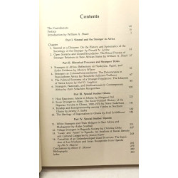 Strangers in African Societies (Campus , 220)