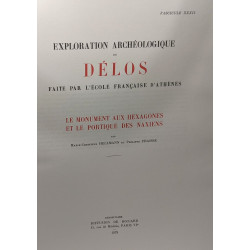 Le monument aux hexagones et le portique des Naxiens / Exploration...
