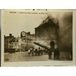 Cinq siècles d'histoire bretonne contés par les vieux logis de...