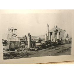 Sculptured tombs of hellas