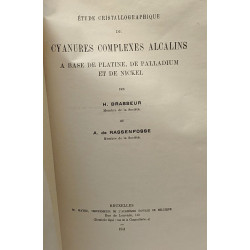 Étude cristallographique de cyanures complexes alcalins à base de...