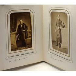 Livre de portraits anciens (XIXe siècle)