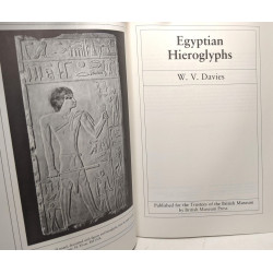 Egyptian Hieroglyphs /anglais