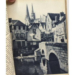 Chartres - La France illustrée - photos de Jean Roubier