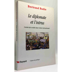 Le diplomate et l'intrus: L'entrée des sociétés dans l'arène...