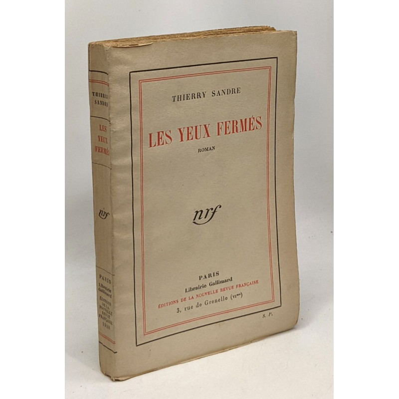 Les yeux fermés
