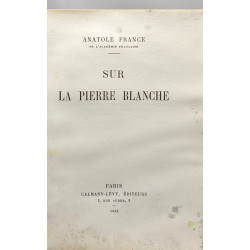 Sur la pierre blanche
