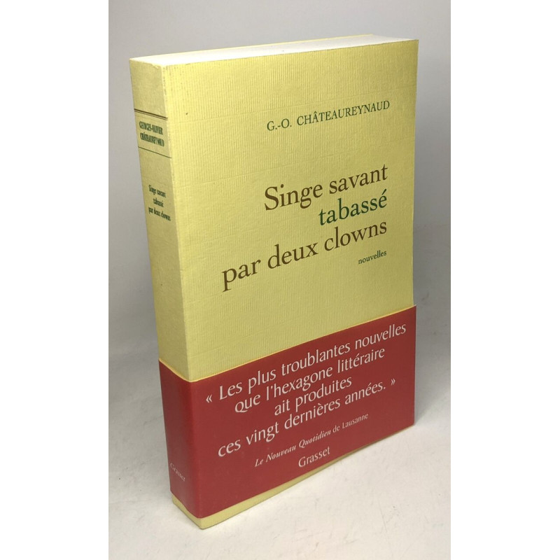 Singe savant tabassé par deux clowns