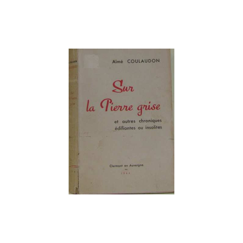 Sur la pierre grise