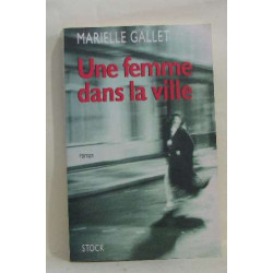 Une femme dans la ville
