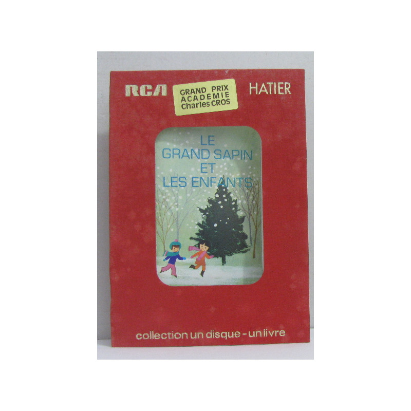 Le grand sapin et les enfants