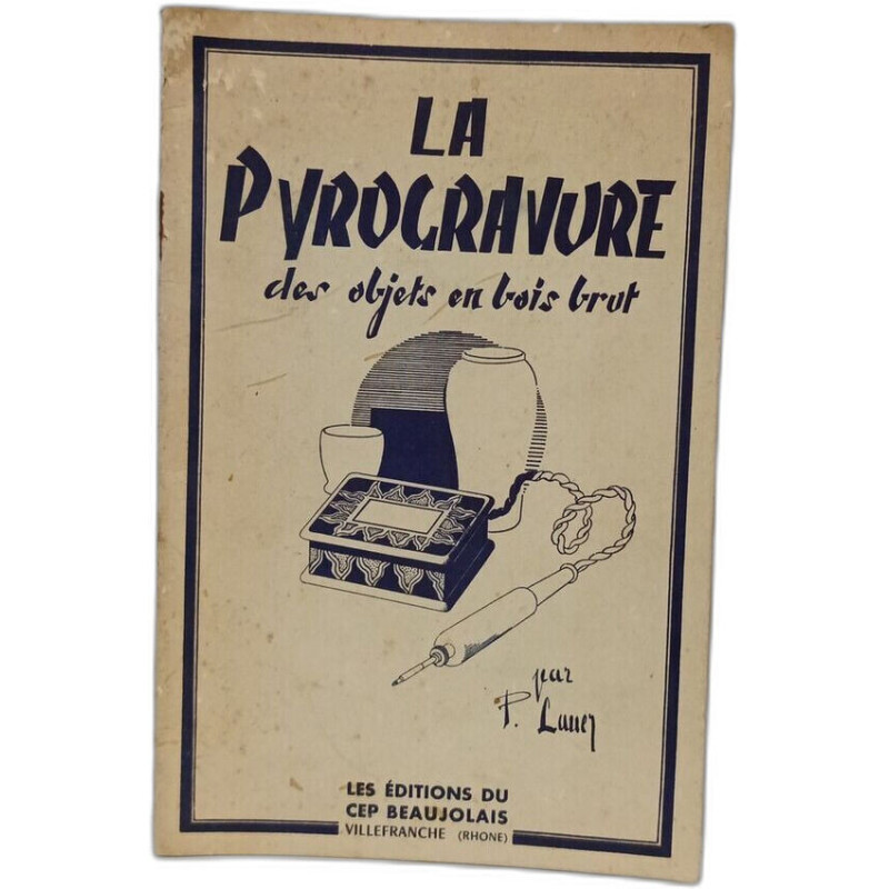 La pyrogravure des objets en bois brut