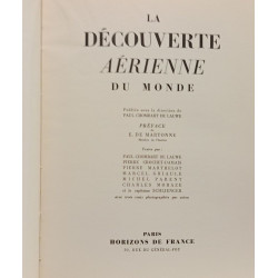 La Découverte Aérienne du Monde