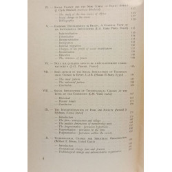 Les implications sociales du développement économique. Economic...