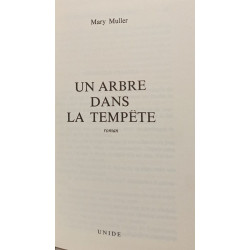 Un arbre dans la tempête
