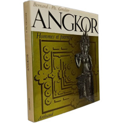 ANGKOR- hommes et pierre